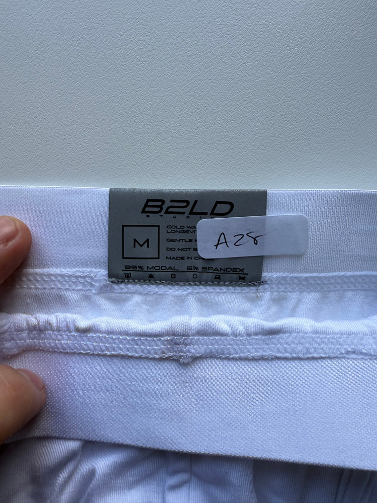 Q.A SALE - STATIC TRUNK - WHITE - SIZE M (A28)