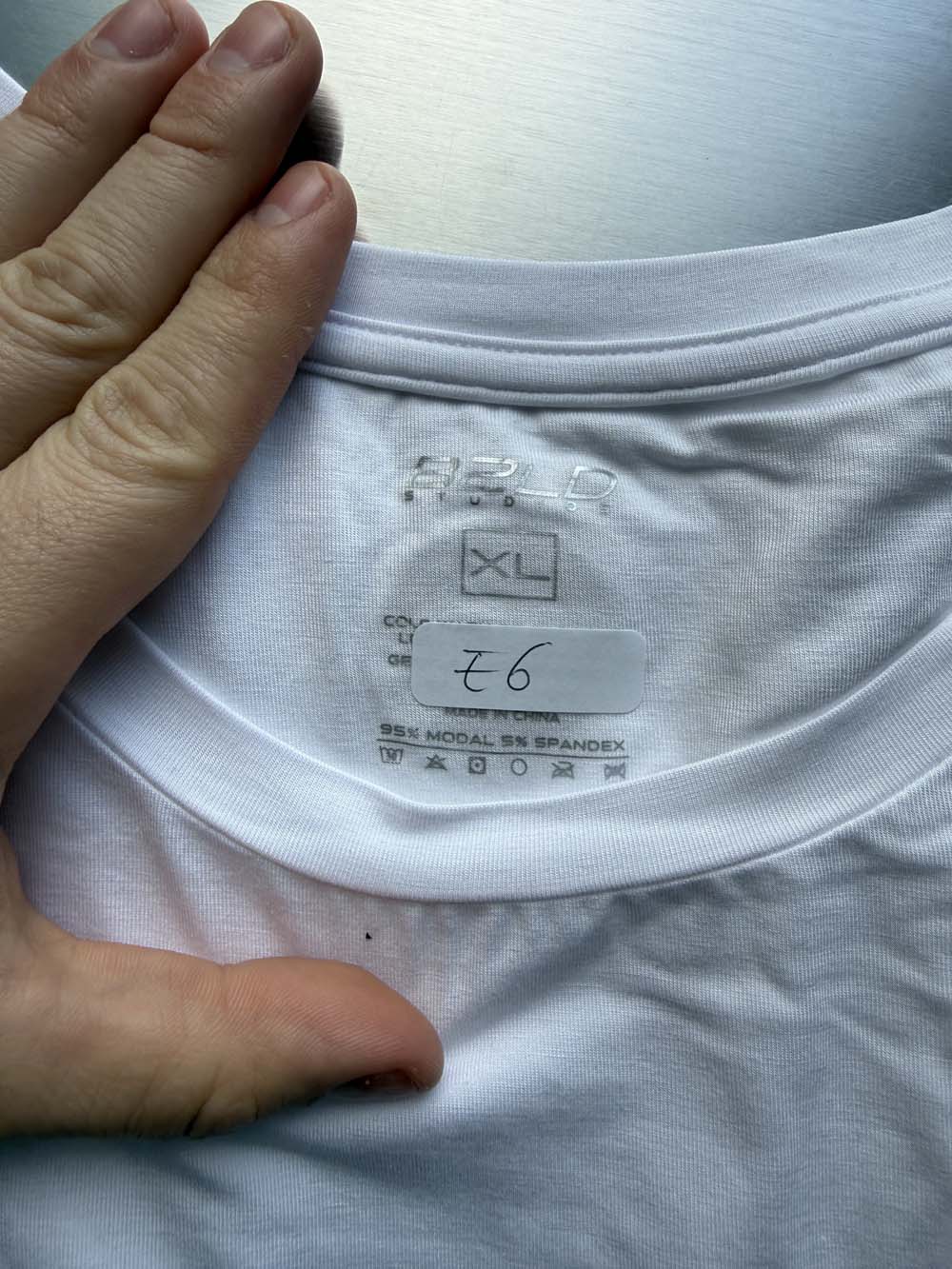 Q.A SALE - LOUNGE TSHIRT - WHITE - SIZE XL - E6